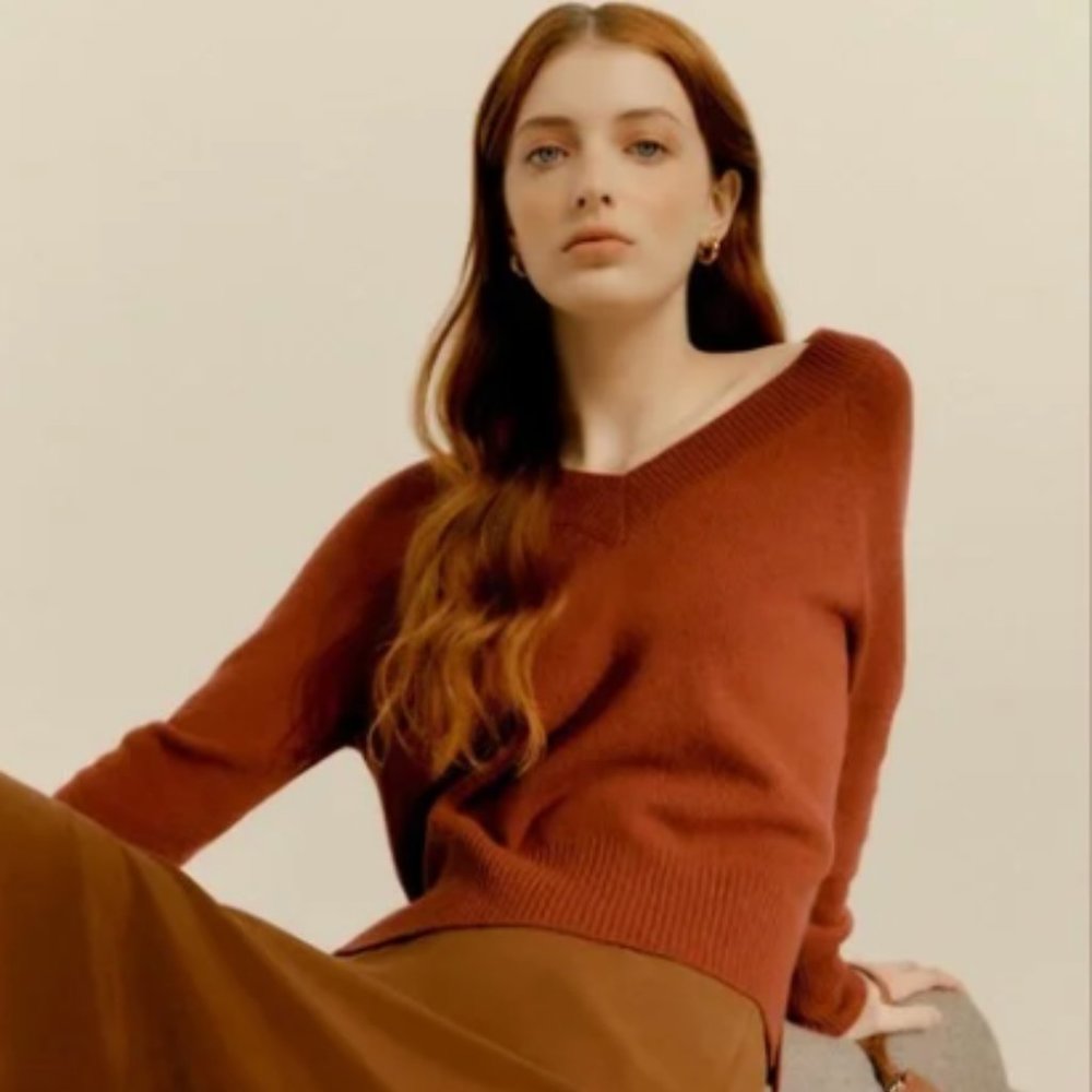 Cuyana Recycled Cashmere Deep V Sweater NWOT